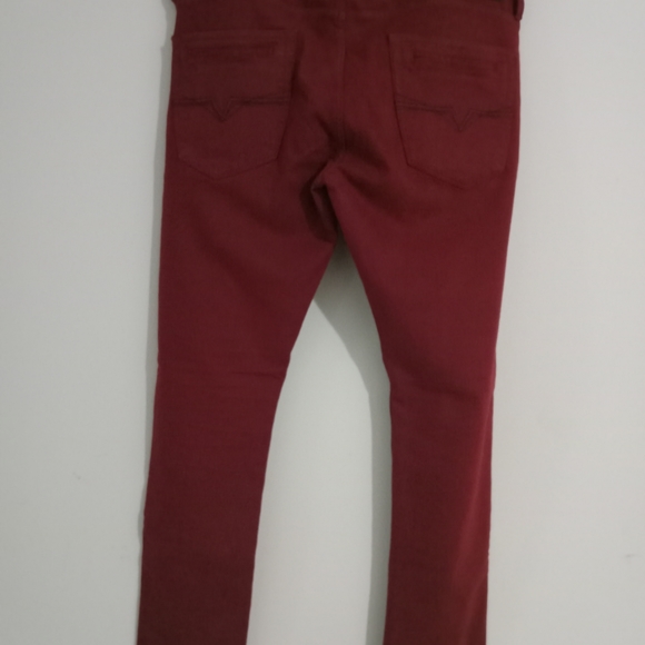 Burgundy Guess jeans..tapered legs-36w 34l - Picture 8 of 8